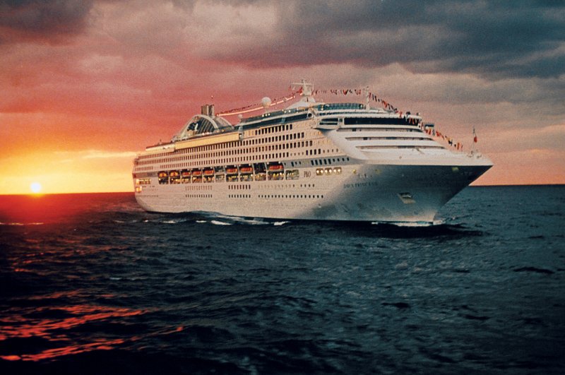 Лайнер Dawn Princess