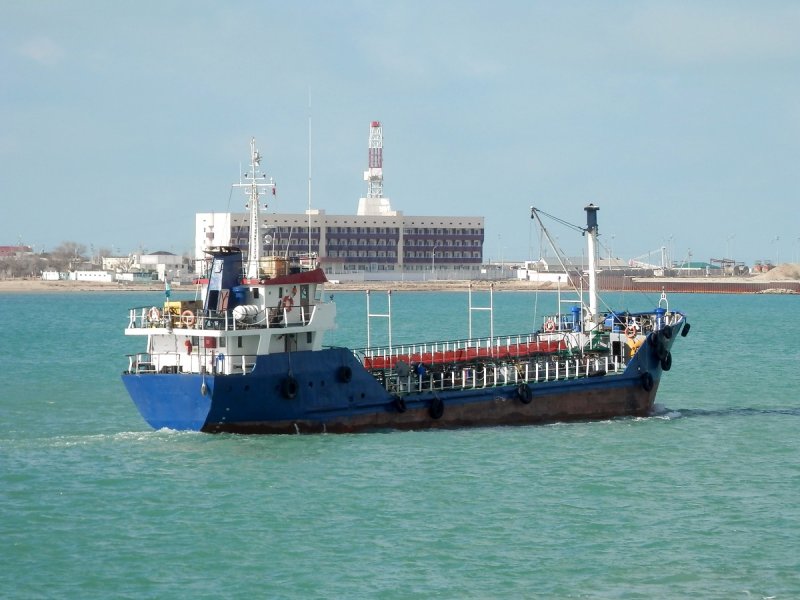Танкер в Каспийском море