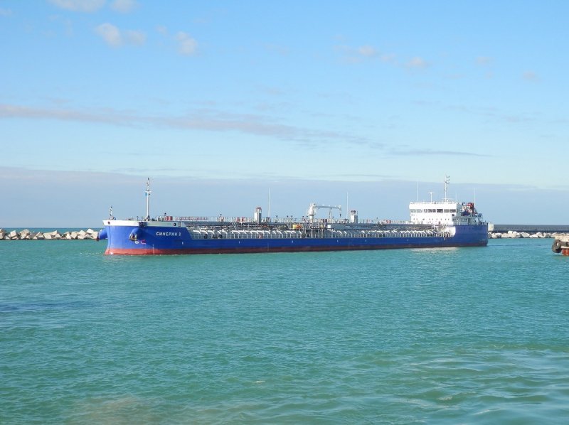 Танкер в Каспийском море
