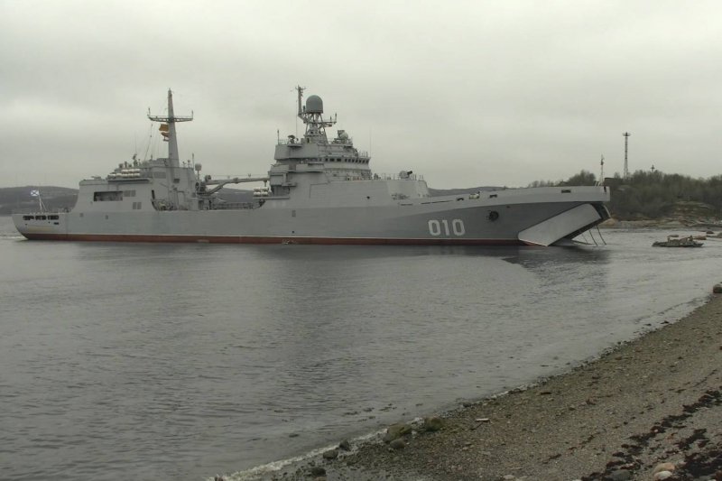 Корабль в океане