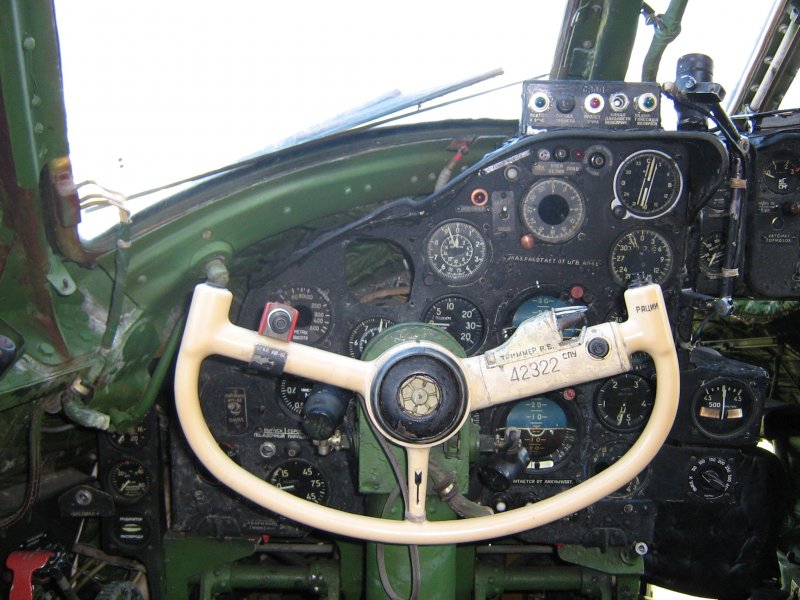 Ту-104 кабина