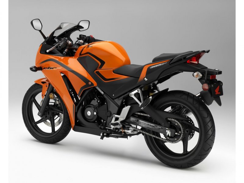 Мотоцикл Honda CBR 300