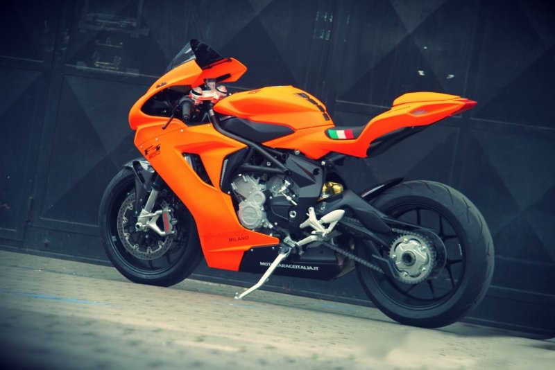 KTM оранжевый мотоцикл