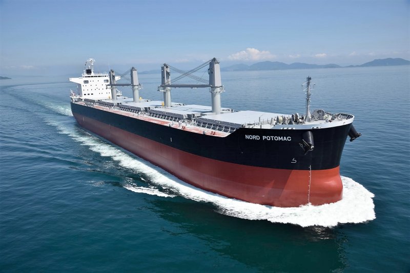 VLCC танкер