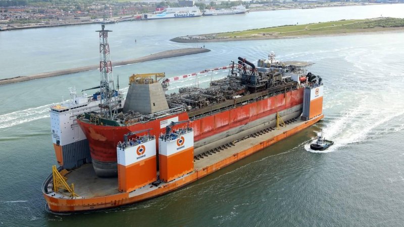 Полупогружное судно Dockwise Vanguard