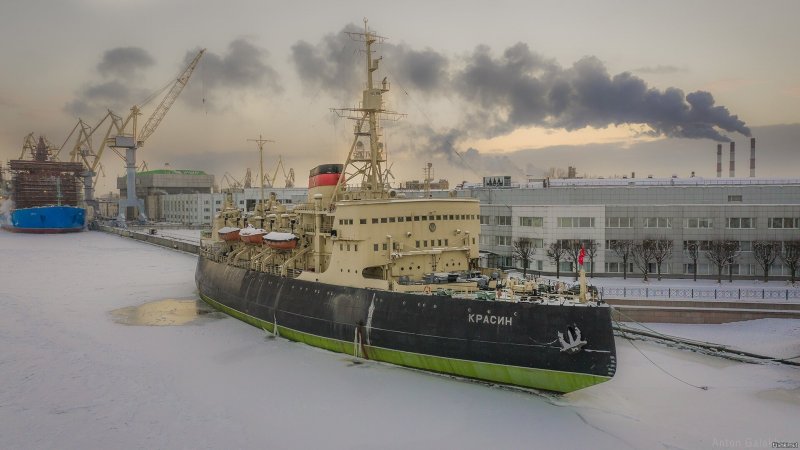 Корабль Новороссийск ледокол