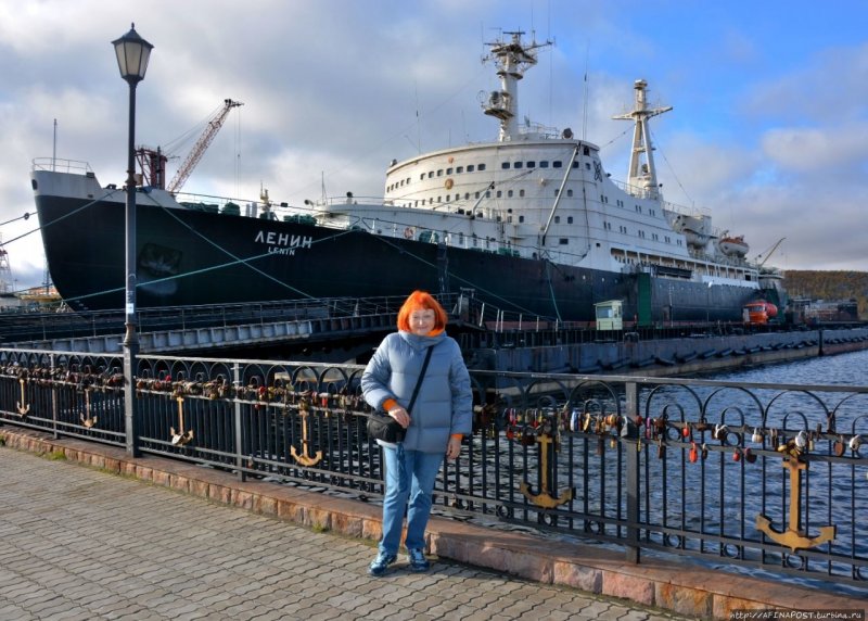 Атомный ледокол Ленин на Кольском полуострове