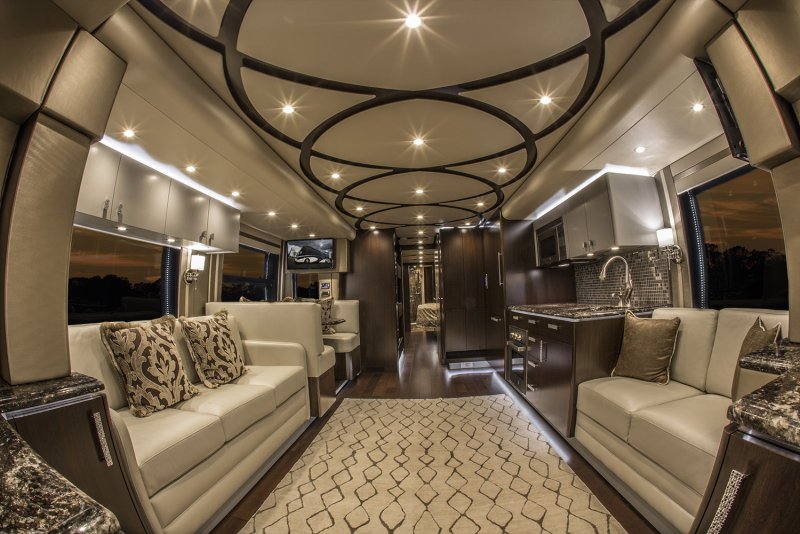 Prevost Featherlite h3 45