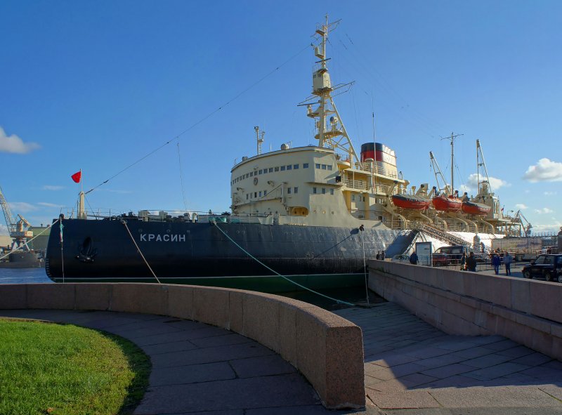 Легендарный ледокол Красин