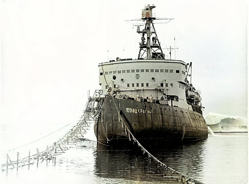 Ледокол Красин в Арктике