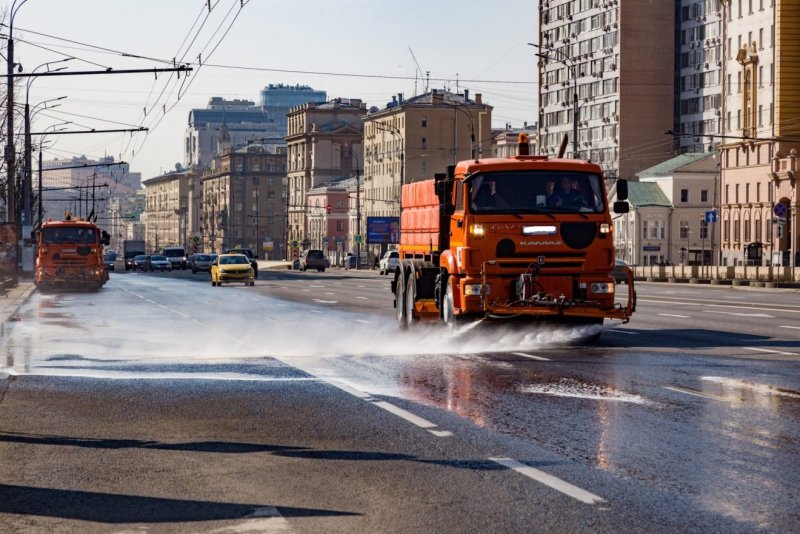 Поливальные машины в Москве