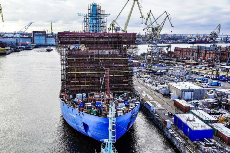 Ледокол Арктика Полар Кинг Певек