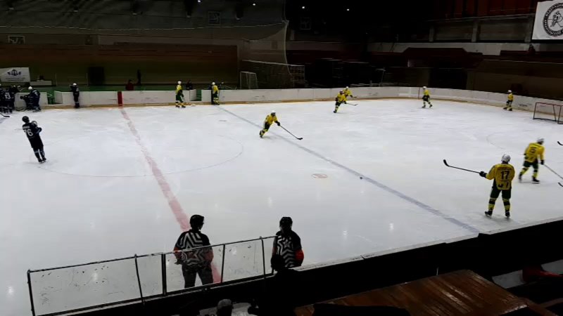 Пляж у ледокола Ангара Иркутск