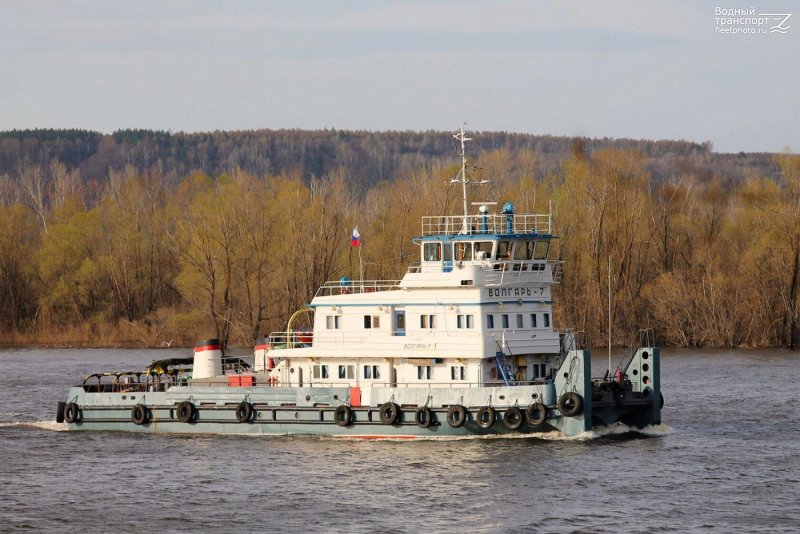 Волгарь 28 теплоход