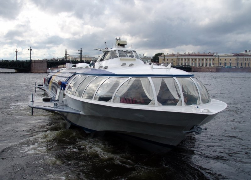 Метеор катер на подводных крыльях