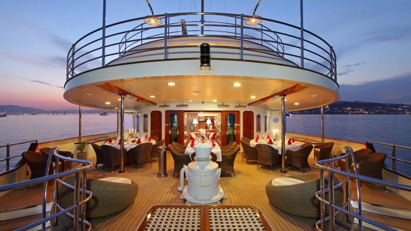 Azamara Quest лайнер