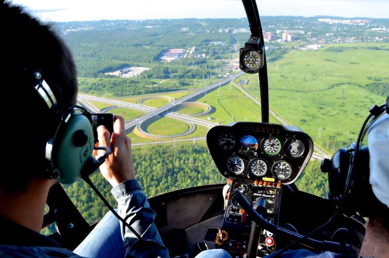 Пилоты Robinson r44