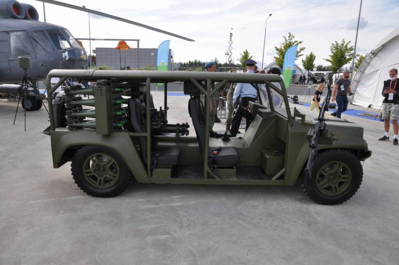 Многоцелевой аэромобильный автомобиль Маа-м