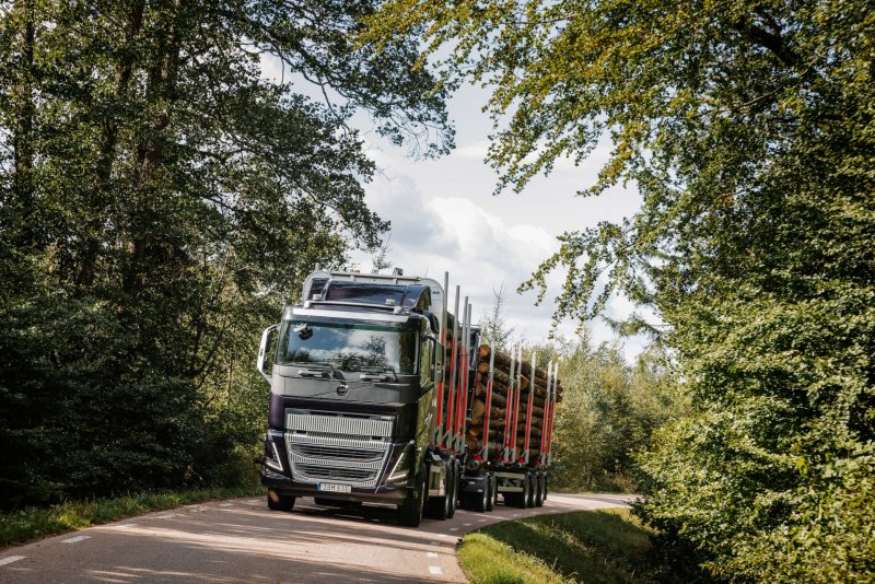 Грузовик Volvo FH 2021