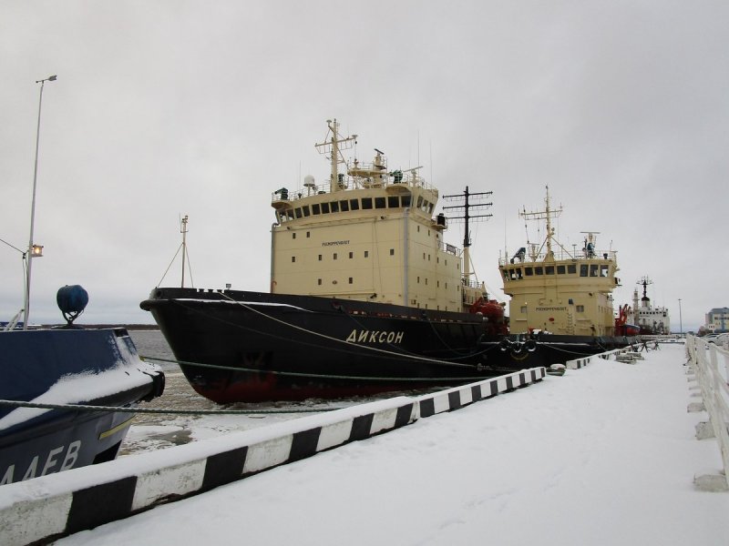 Ледокол Диксон Архангельск