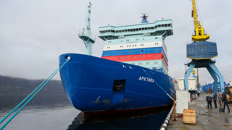 Ледокол ЛК-60я Арктика