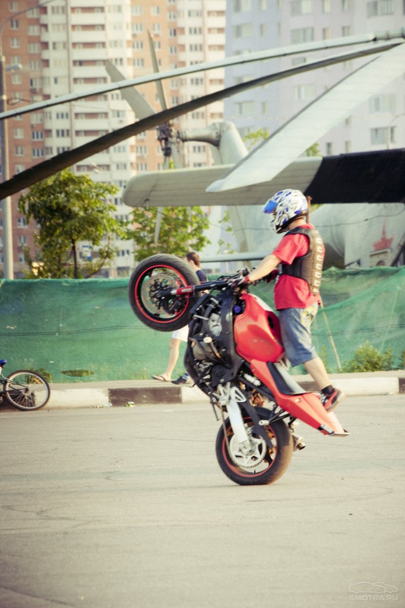 BMW g310 Stunt