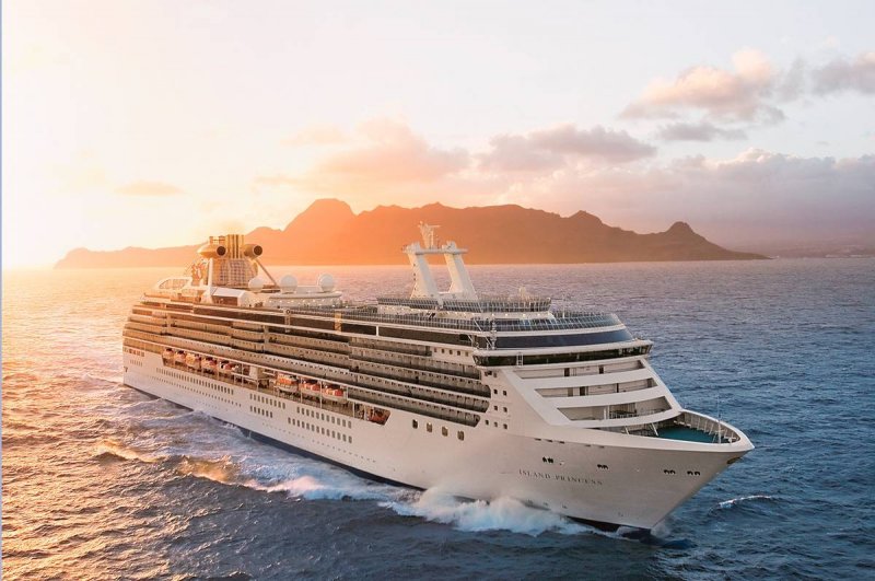 Круизный лайнер Island Princess