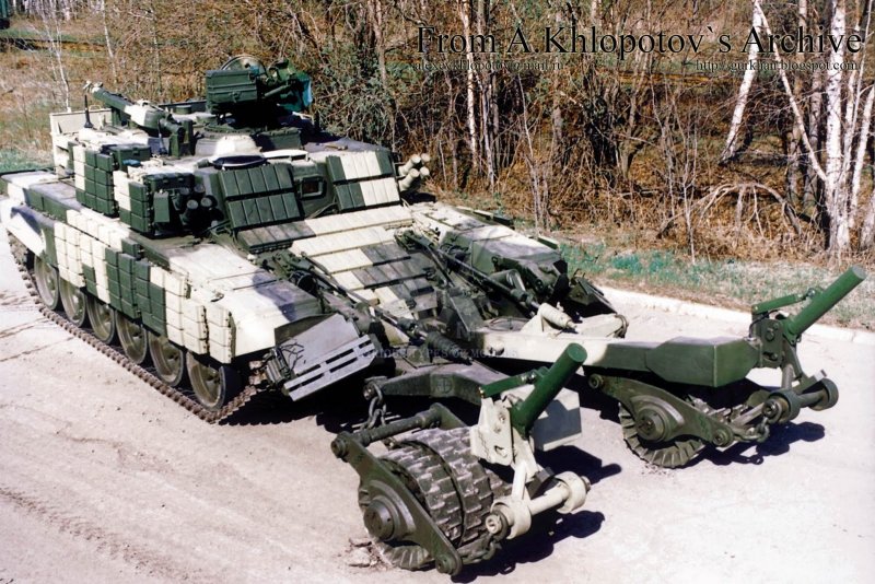 Бронированная машина разминирования БМР-3м