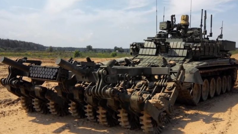 Бронированная машина разминирования БМР-3м