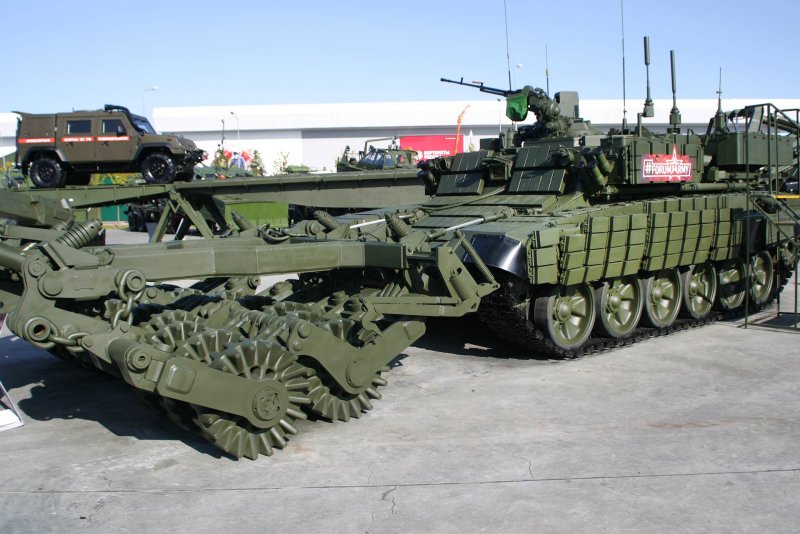 Бронированная машина разминирования БМР-3м