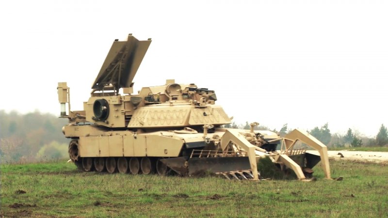 Штурмовая машина разминирования m1 Assault Breacher vehicle m1 ABV