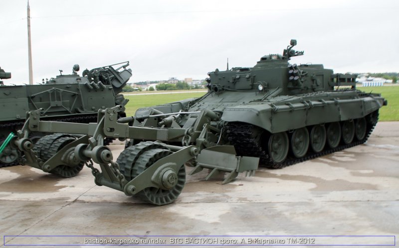 Бронированная машина разминирования БМР-3м