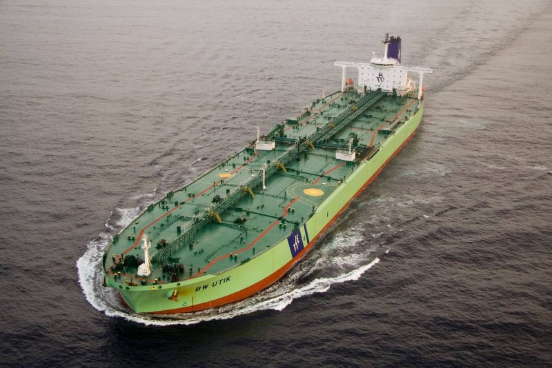 VLCC судно