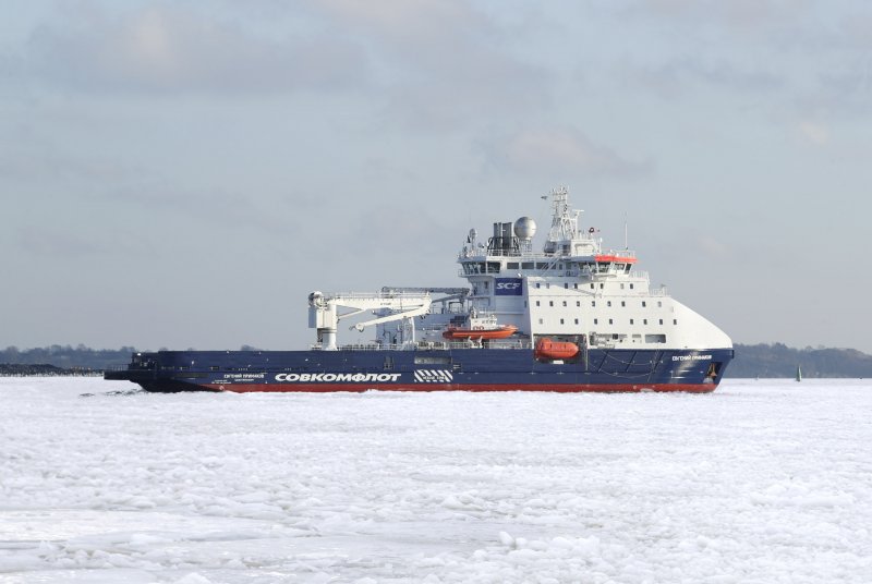 Нефтеналивной танкер проспект Гагарина