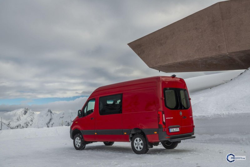 Mercedes-Benz Sprinter 319 CDI 4x4