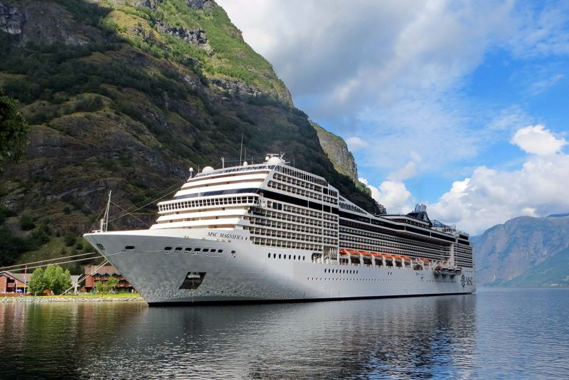 Лайнер MSC magnifica