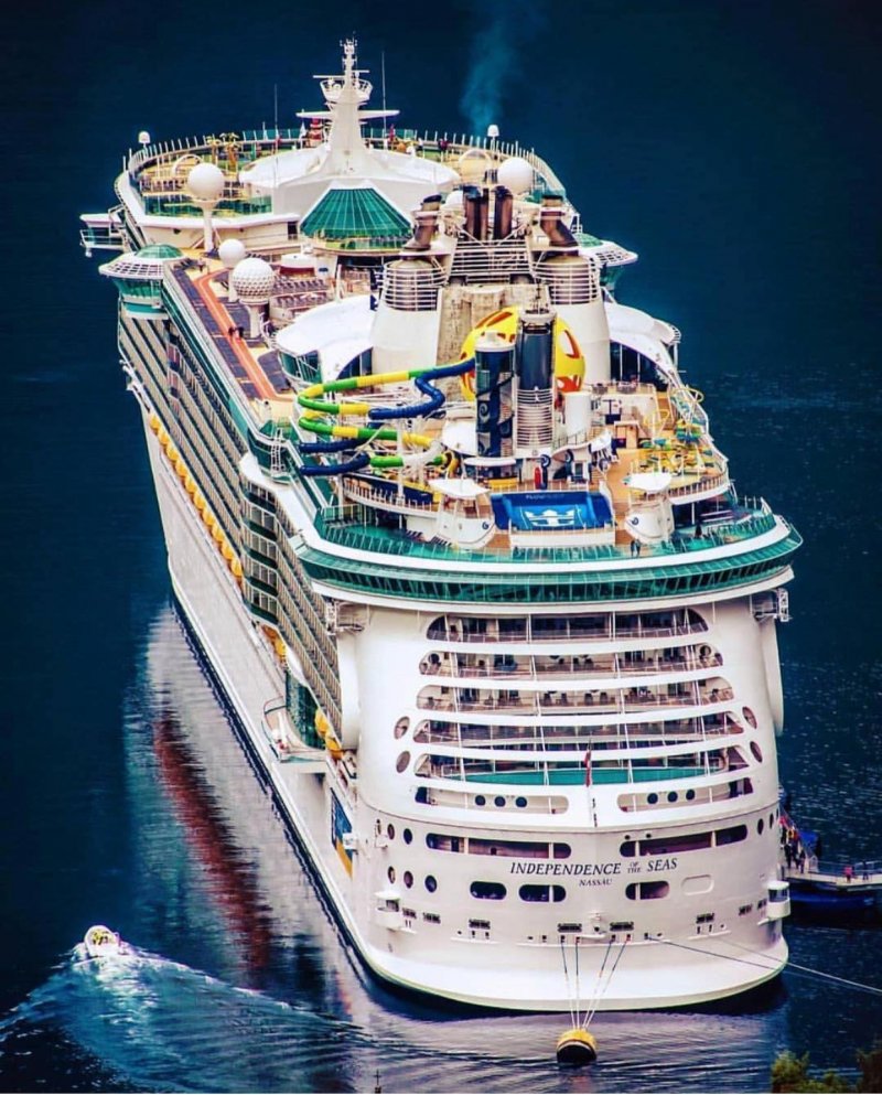 Liberty of the Seas лайнер