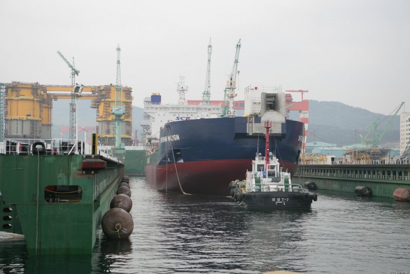 Плавучий завод Prelude FLNG