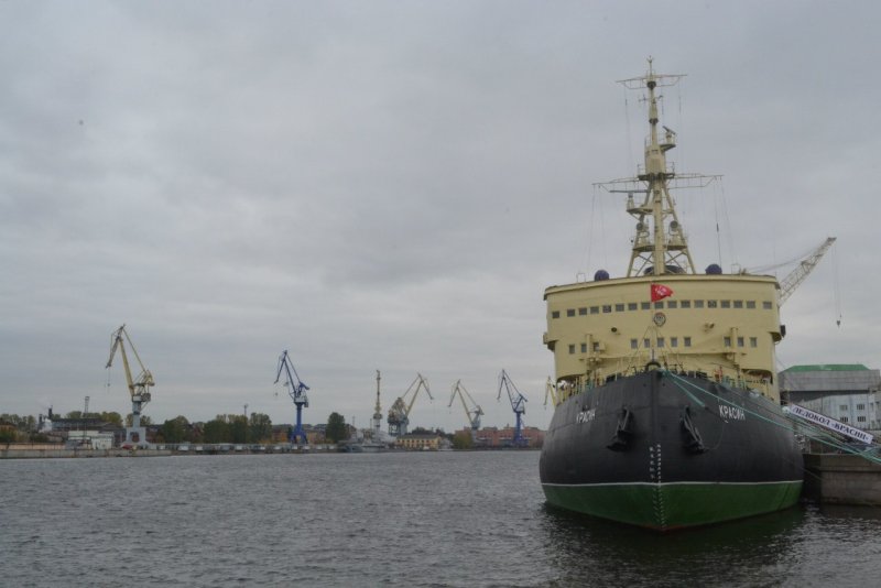 Ледокол Красин в Санкт-Петербурге
