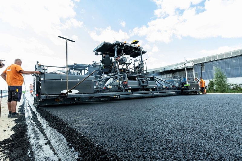 Wirtgen Group асфальтоукладчик