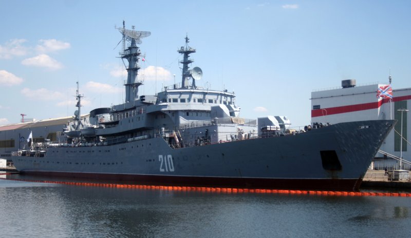 Корабль Смольный 300 Кронштадт