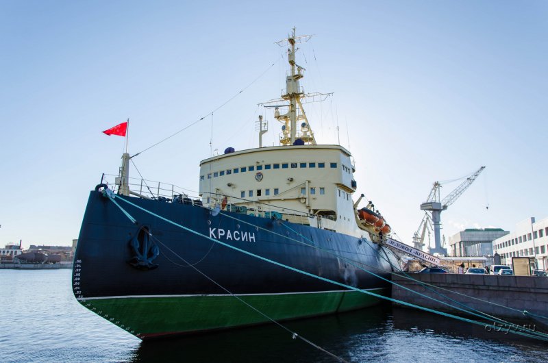 Арктический ледокол Красин