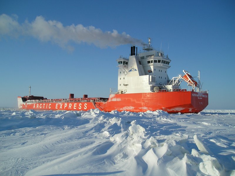 Топливный танкер Shell 2000