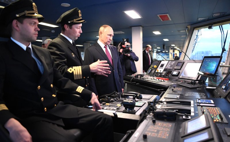 Путин ледокол Виктор Черномырдин