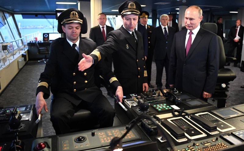 Путин ледокол Виктор Черномырдин