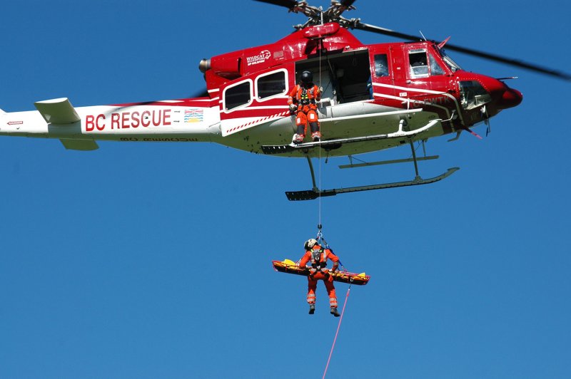 Вертолет спасательный Rescuer