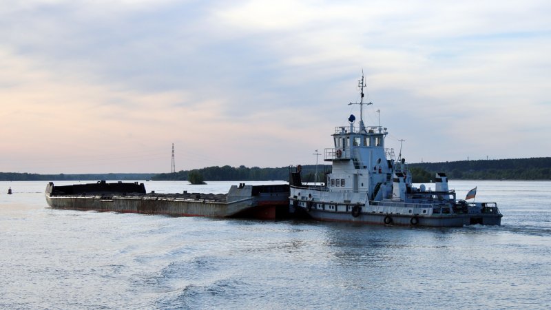 Буксир толкач Речной 33