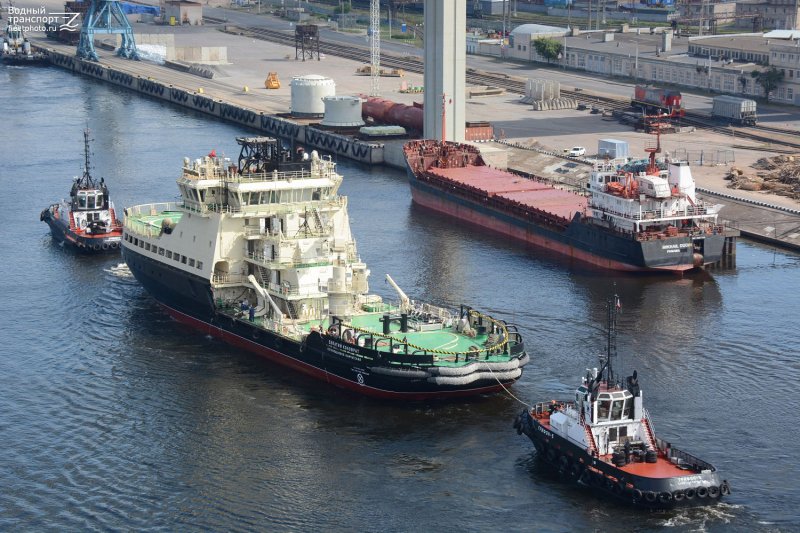 Нефрит буксир
