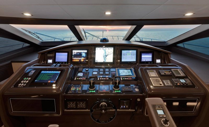 Yacht Mangusta 110