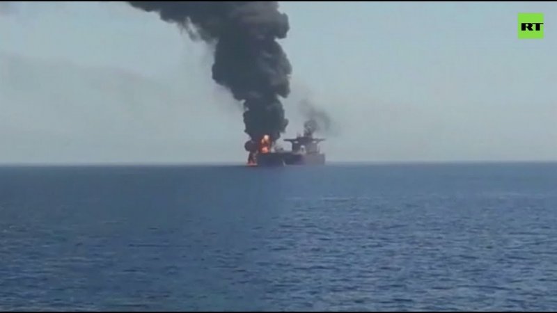 Загоревшегося в Оманском заливе танкера